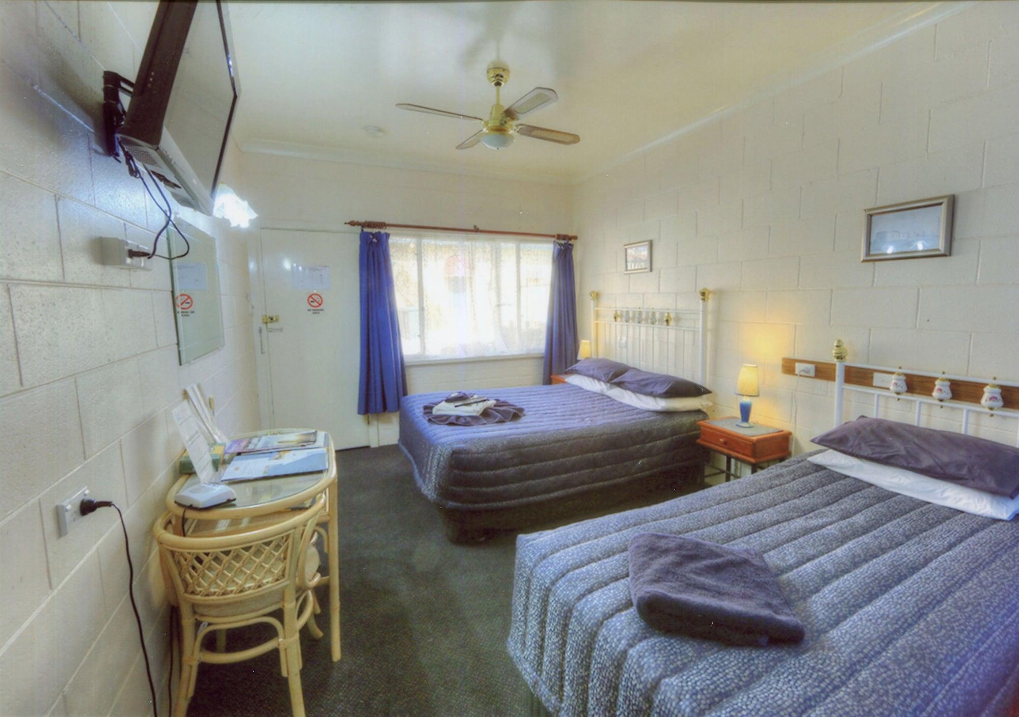 The Lodge Outback Motel Броукън Хил Екстериор снимка