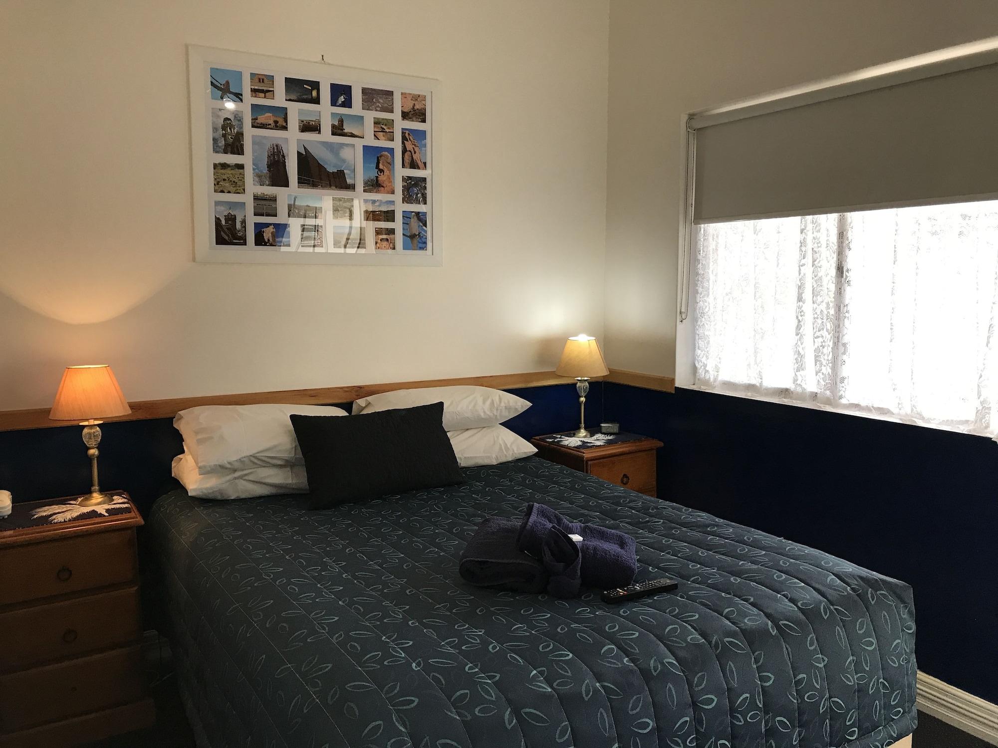 The Lodge Outback Motel Броукън Хил Екстериор снимка