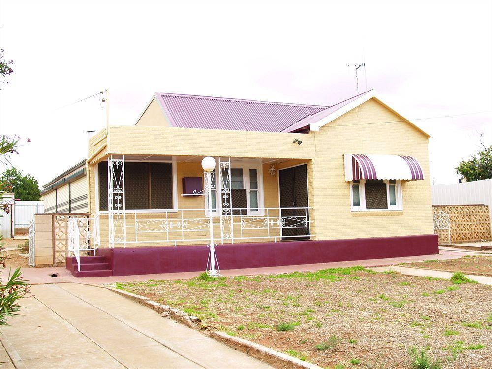 The Lodge Outback Motel Броукън Хил Екстериор снимка