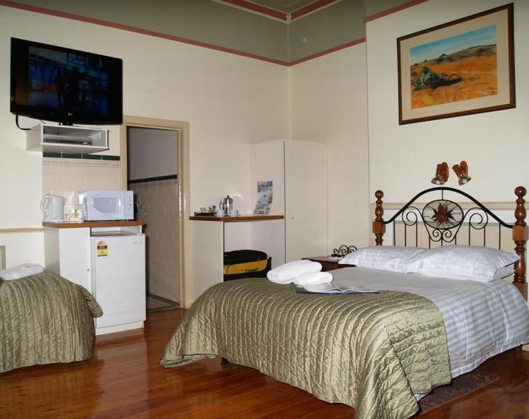 The Lodge Outback Motel Броукън Хил Екстериор снимка