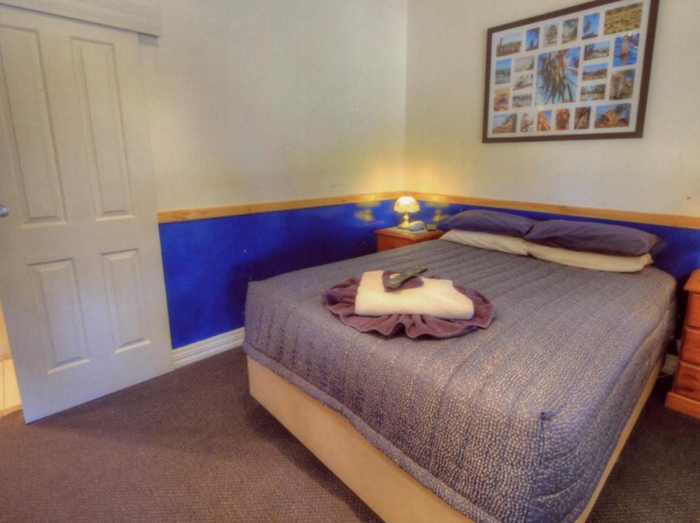 The Lodge Outback Motel Броукън Хил Екстериор снимка
