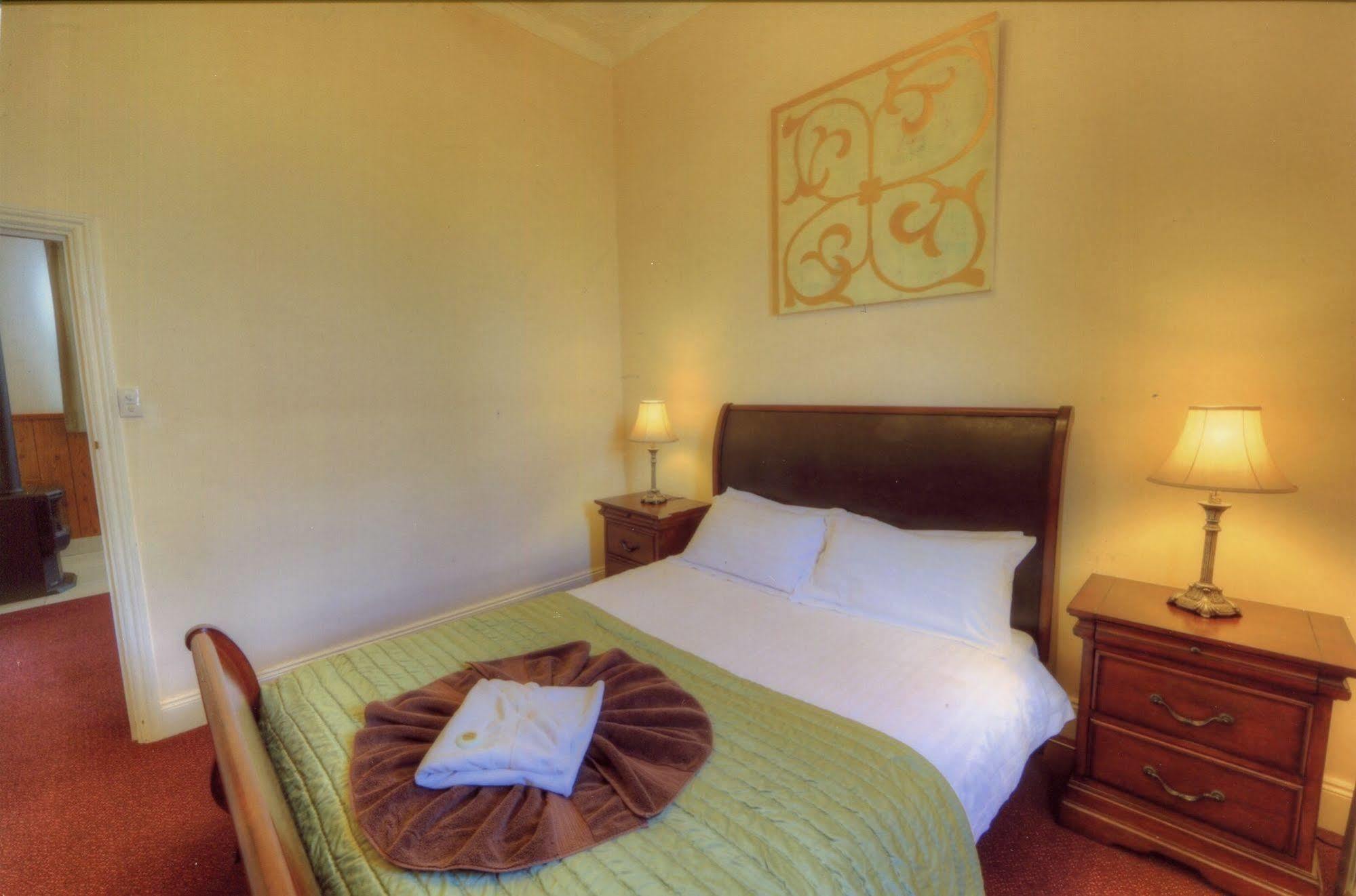 The Lodge Outback Motel Броукън Хил Екстериор снимка