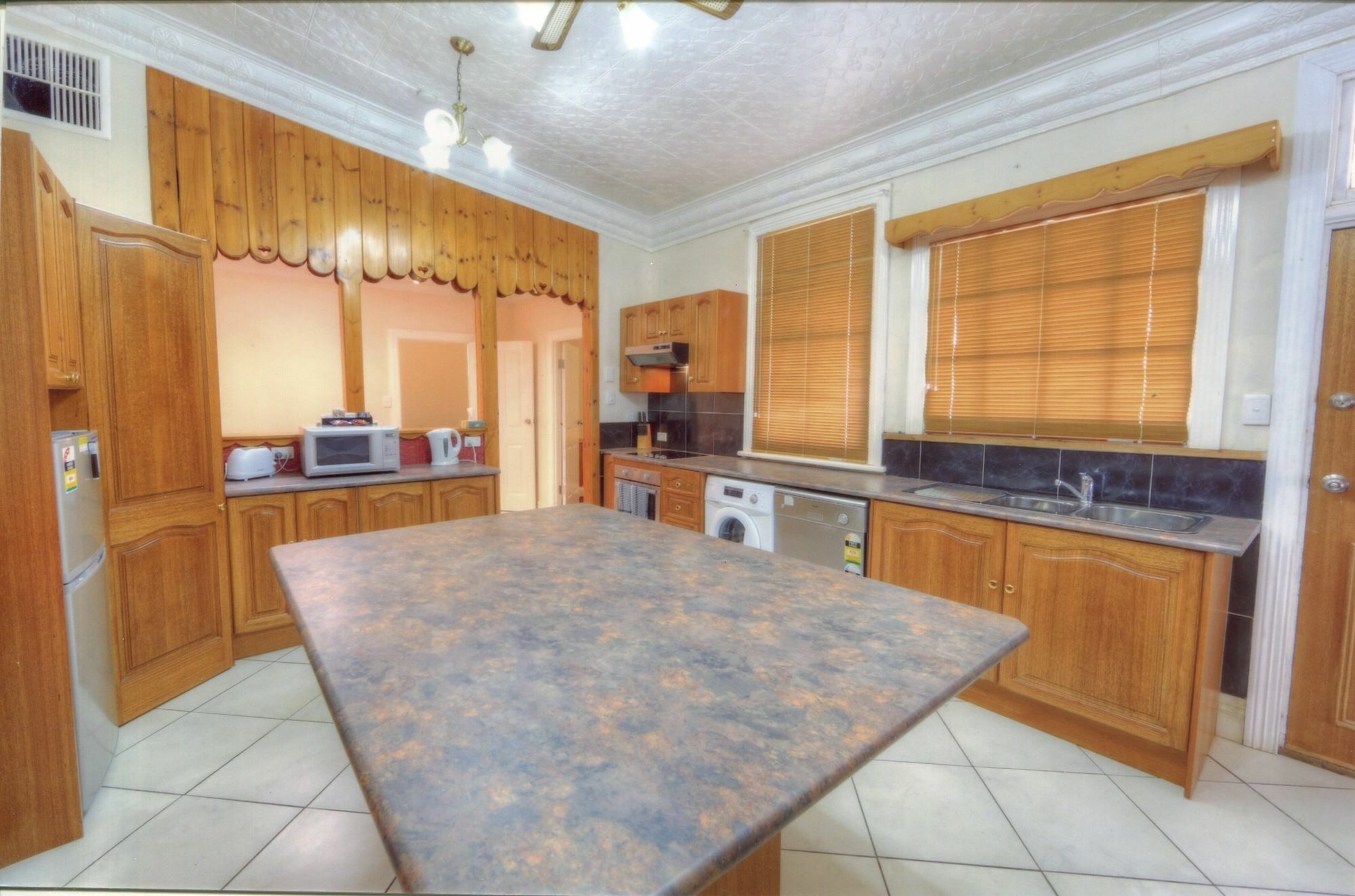 The Lodge Outback Motel Броукън Хил Екстериор снимка